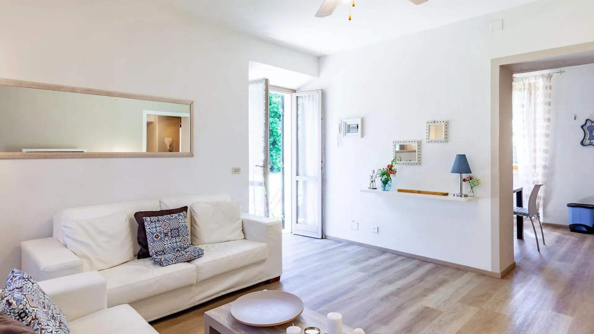 Apartment La Casa Rossa Versilia Camaiore Italy