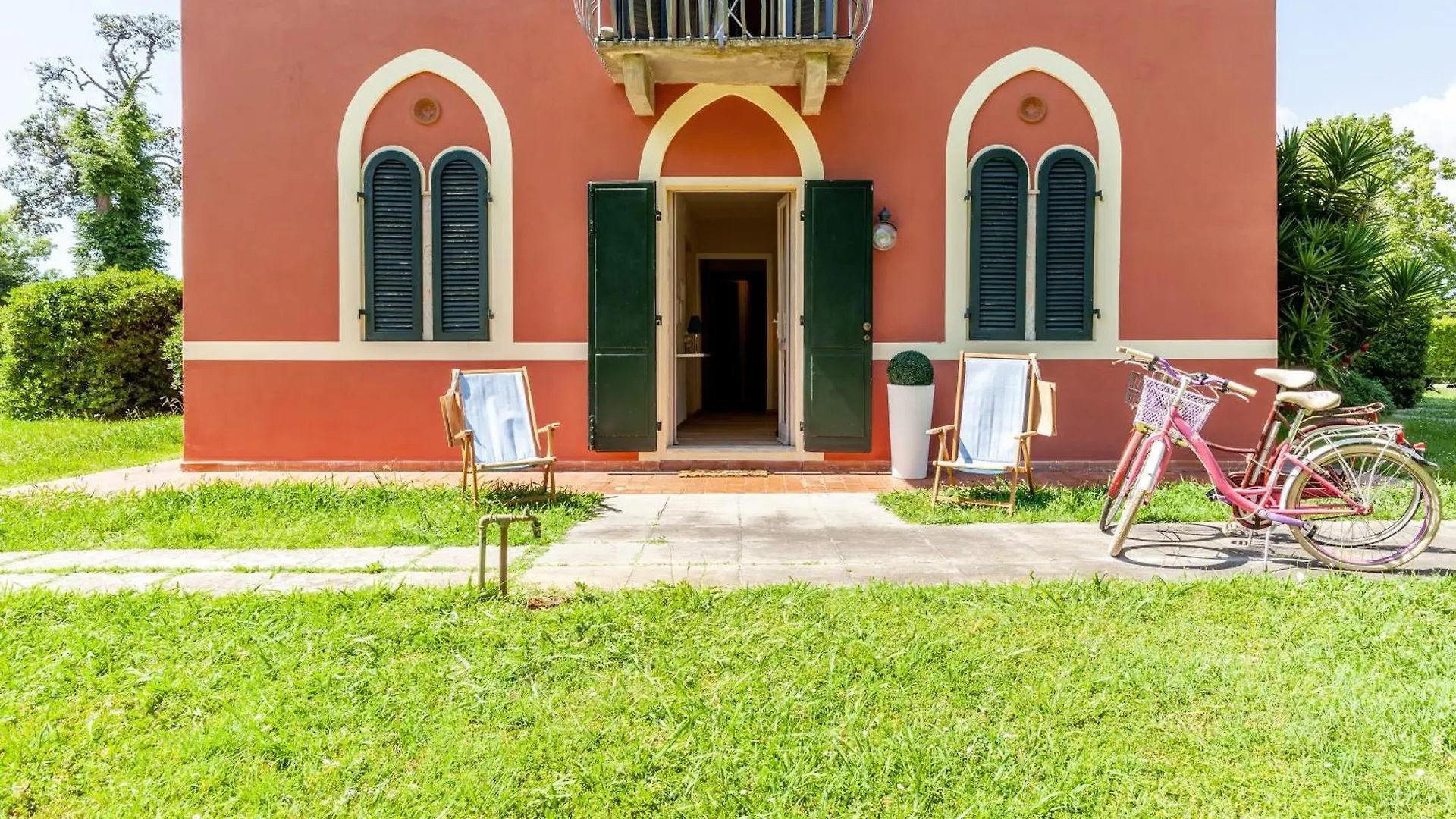 La Casa Rossa Versilia Camaiore